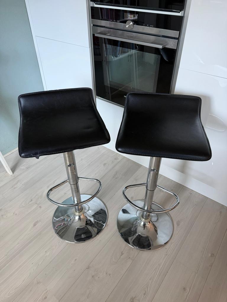 Set van 2 barkrukken, Gebruikt, Leer, Ophalen of Verzenden, 90 cm of meer