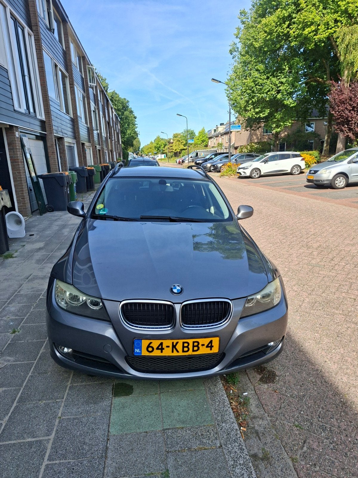 BMW 3-Serie 2.0 318 I Touring 105KW 2009 Grijs, Achterwielaandrijving, Origineel Nederlands, Handgeschakeld, Particulier