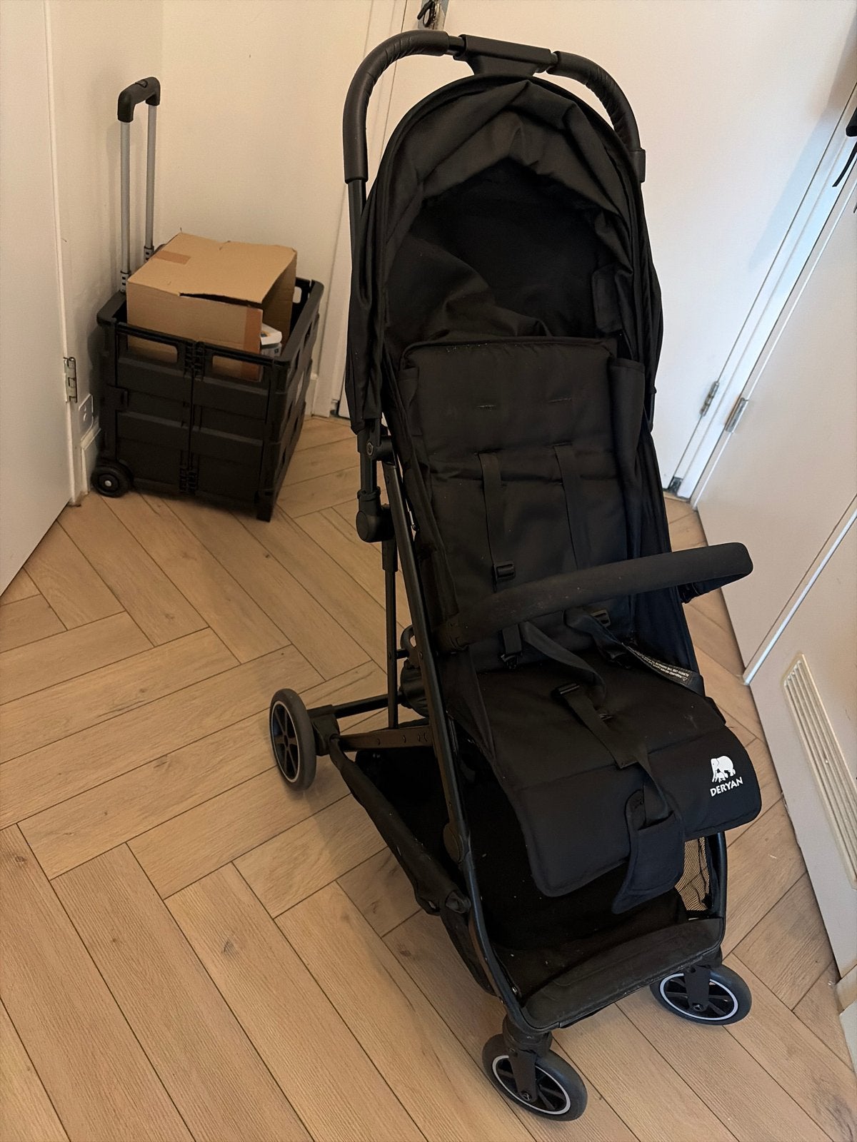 Derya buggy zwart - Zo goed als nieuw, Kinderen en Baby's, Buggy's, Ophalen of Verzenden, Zo goed als nieuw, Overige merken
