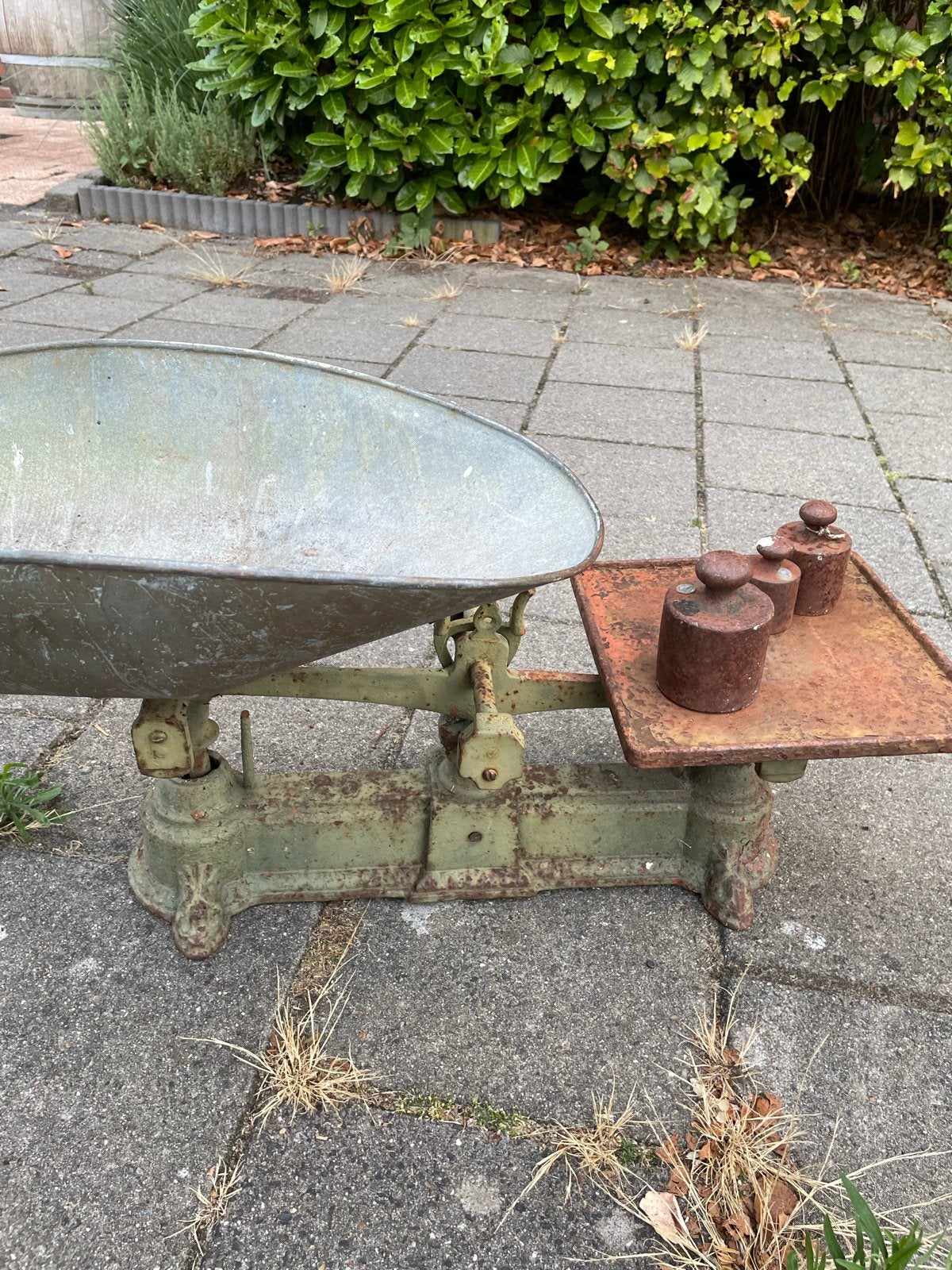Antieke weegschaal met gewichten - Decoratief, Ophalen