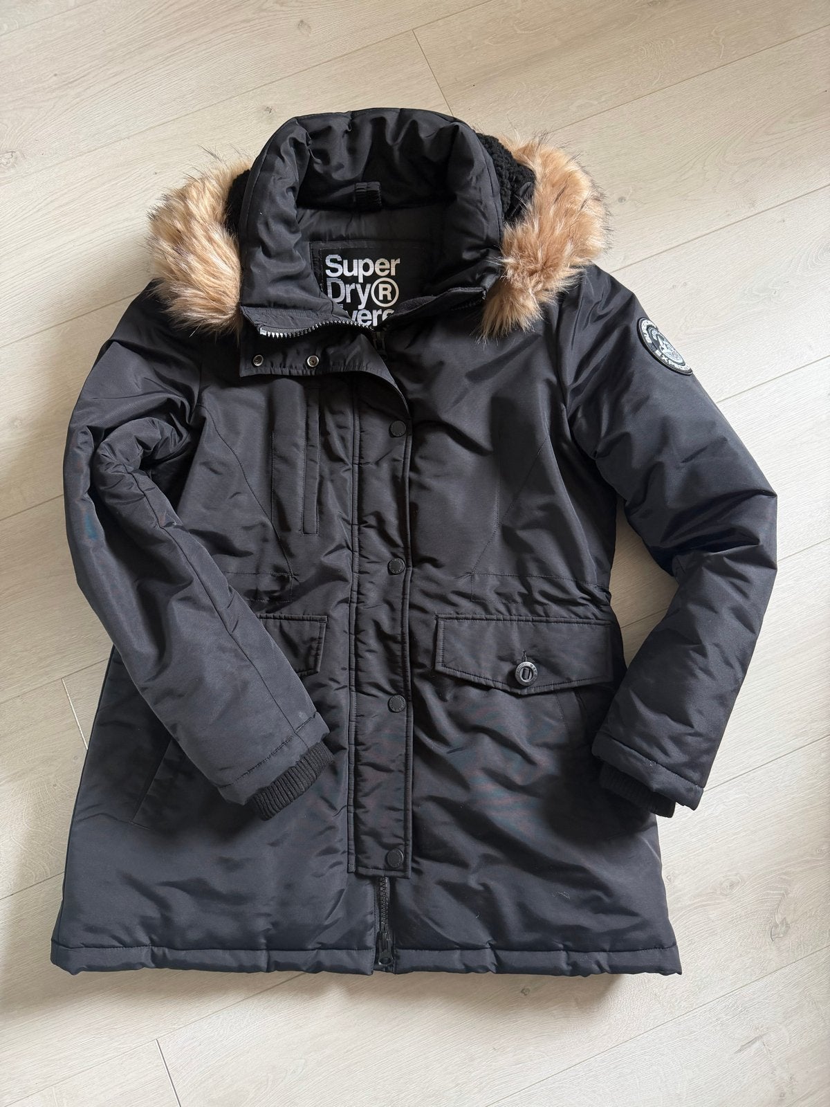 Superdry Everest Winterjas Zwart met Bontkraag maat 42, Ophalen of Verzenden, Zo goed als nieuw, Maat 42/44 (L), Zwart