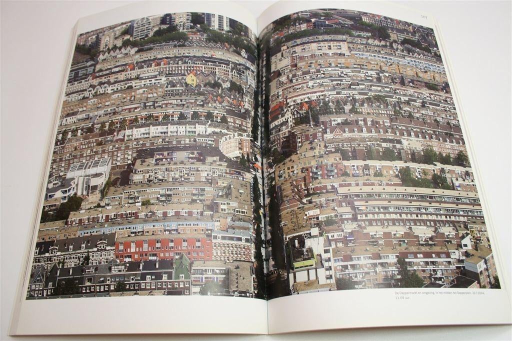 Amsterdam Onbewolkt — De Luchtfoto\'s van Het Parool, Ophalen of Verzenden, Gelezen