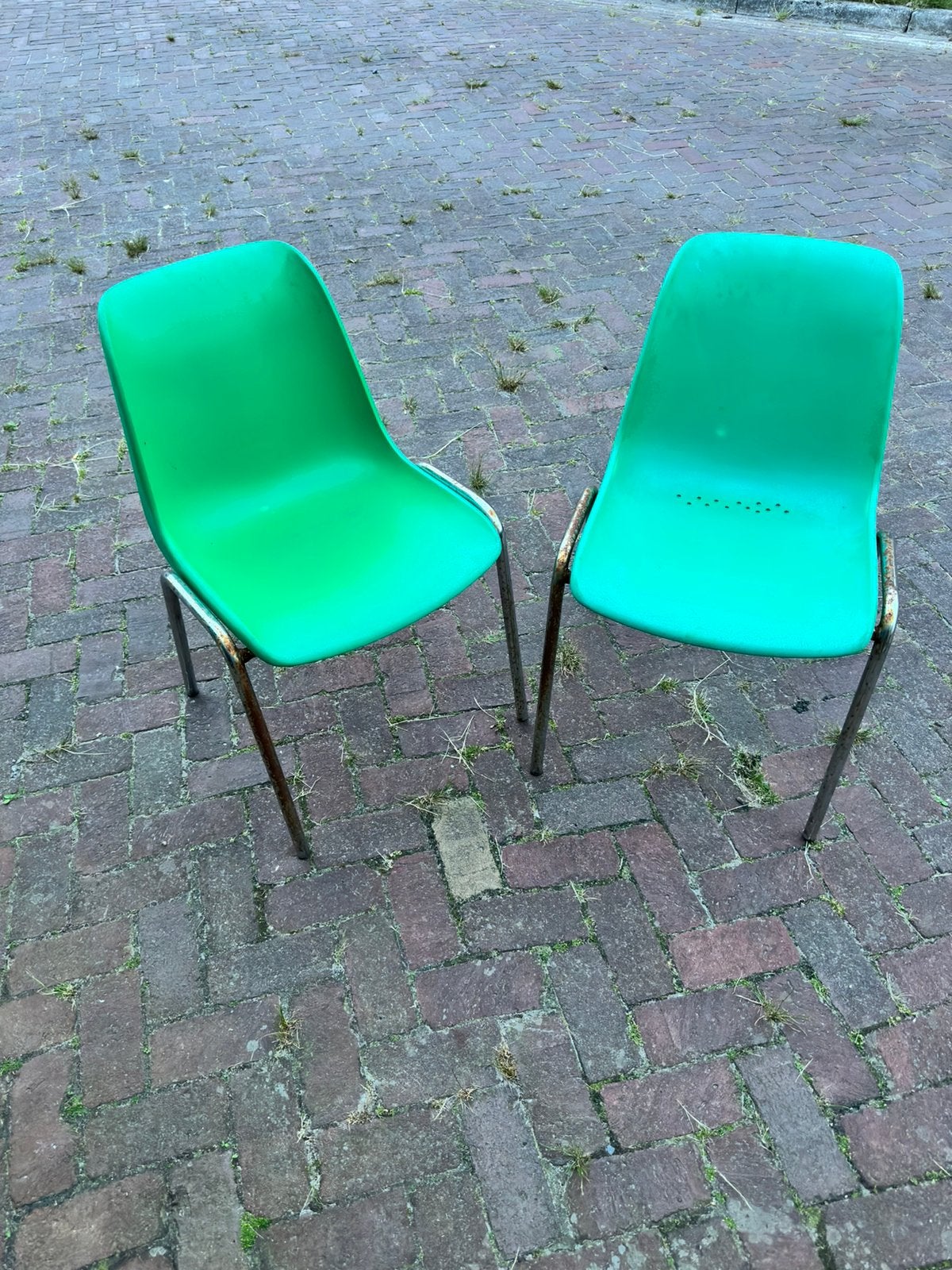 Stoelen, Ophalen, Zo goed als nieuw