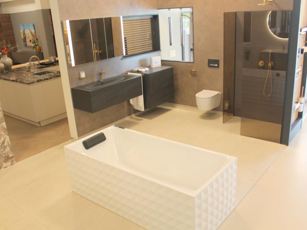 MB19 EXCLUSIEVE COMPLETE DESIGNBADKAMER – WELLNESS, Huis en Inrichting, Badkamer | Complete badkamers, Ophalen, Diversen, Diversen