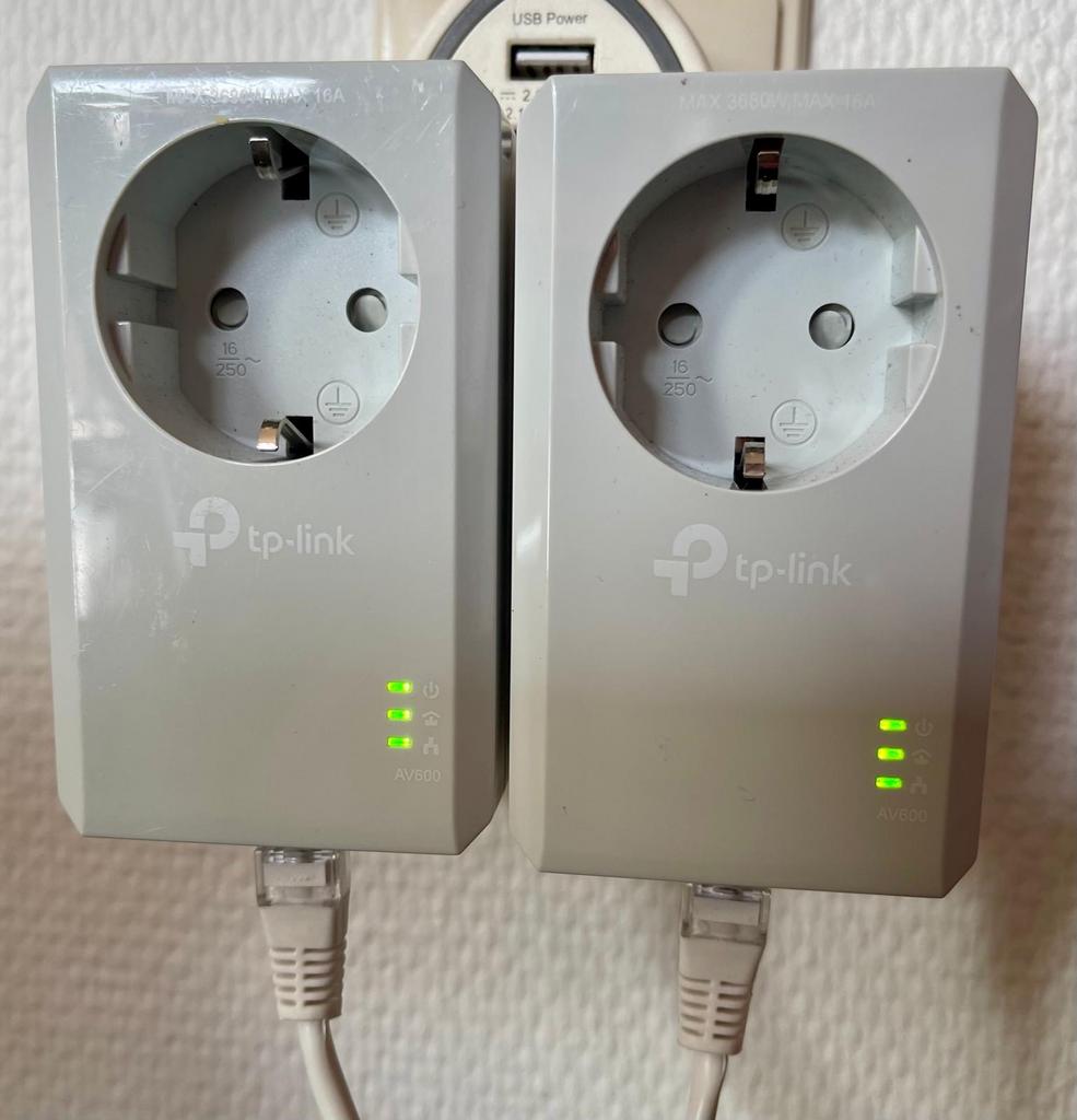 TP-Link TL-PA4010P Powerline Adapters (2 stuks), Ophalen of Verzenden, Gebruikt