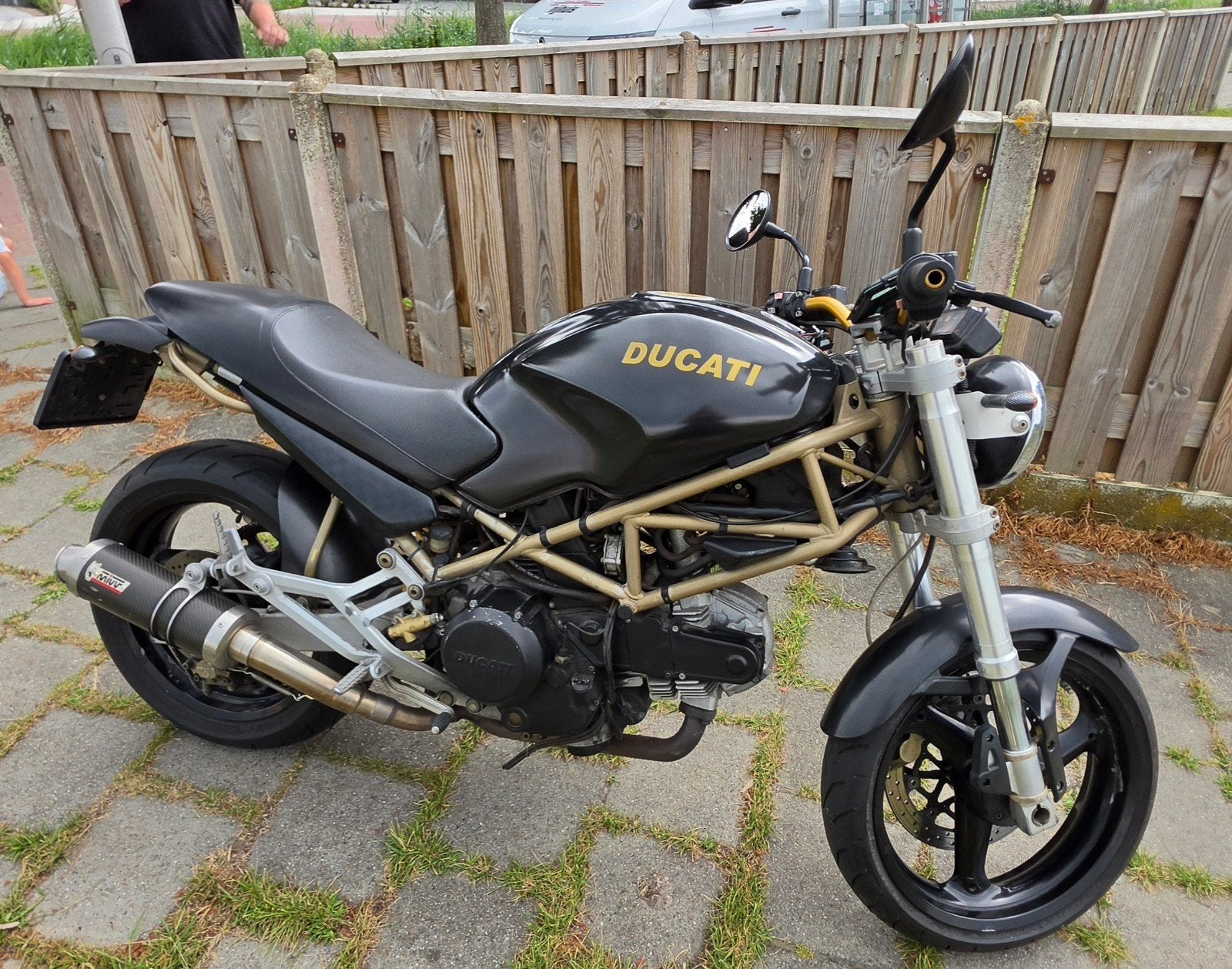 Ducati M600 uit 2000 met dubbele MIVV uitlaat, Sportuitlaat, Motorrijbewijs A, Particulier, Meer dan 35 kW