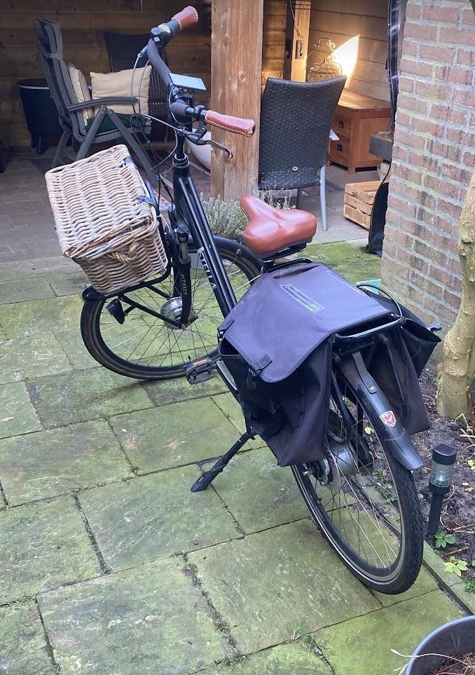 Stella fiets met fietstassen en mandje, kleine storing, Overige merken, Velgrem, Versnellingen, Ophalen of Verzenden