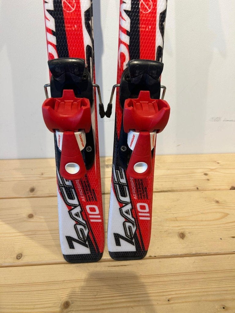 Atomic Race 7 Kinder carveski's lengte 110 Gebruikt, Sport en Fitness, Info@atomic.com, Gebruikt, 100 tot 140 cm, Ophalen of Verzenden
