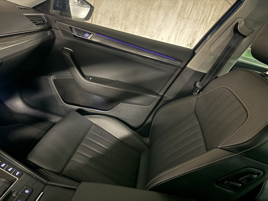 Skoda Superb Combi 1.5 TSI ACT Sportline Business (bj 2024), 4 cilinders, 150 pk, Superb, 1392 kg