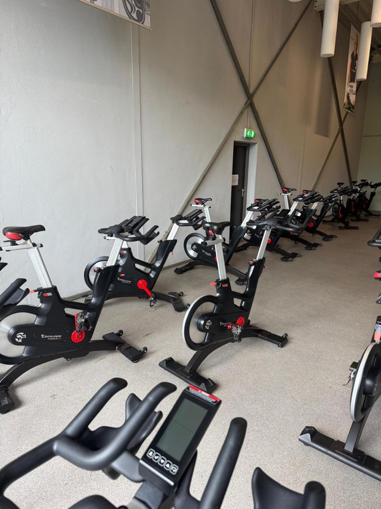 31 Tomahawk IC7 Spinningbikes/ Spinning fietsen/ Cycles, Sport en Fitness, Ophalen, Gebruikt, Overige typen, X