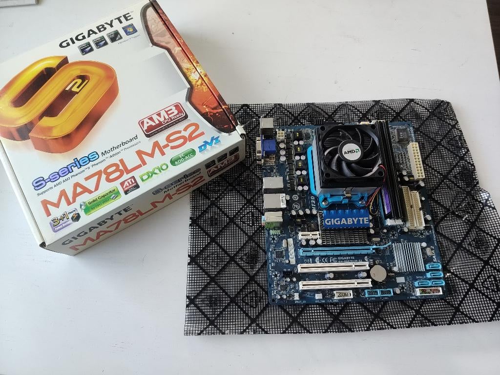 Gigabyte GA-MA78LM-S2 + AMD 7750 + 4 GB, Computers en Software, Desktop Pc's, Gebruikt, 2 tot 3 Ghz, Gigabyte, Verzenden