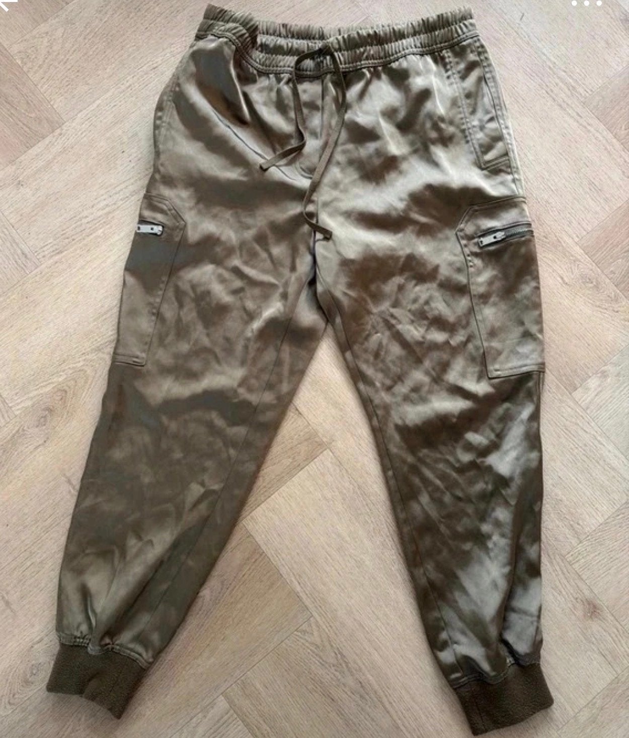 Reiss satijnen cargobroek - maat 42/44 (L), Kleding | Dames, Maat 42/44 (L), Ophalen of Verzenden, Zo goed als nieuw, Lang