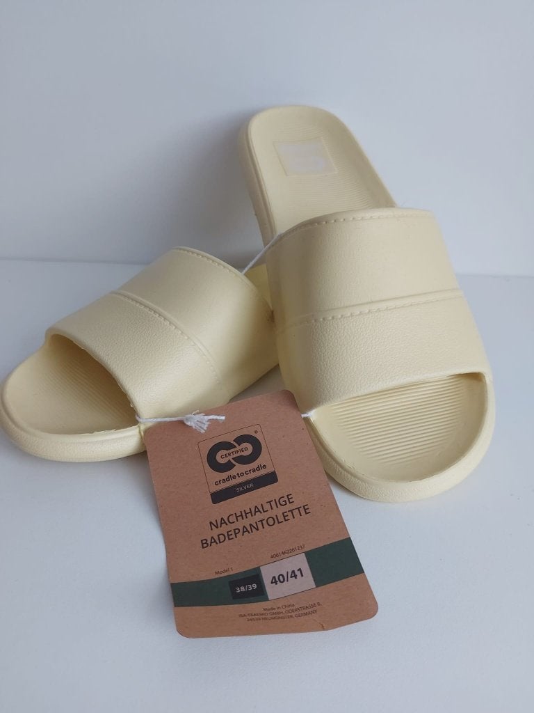 gele dames bad/strand slippers Mt 40/41 Nieuw !!!, Geel, Nieuw, Ophalen, Slippers