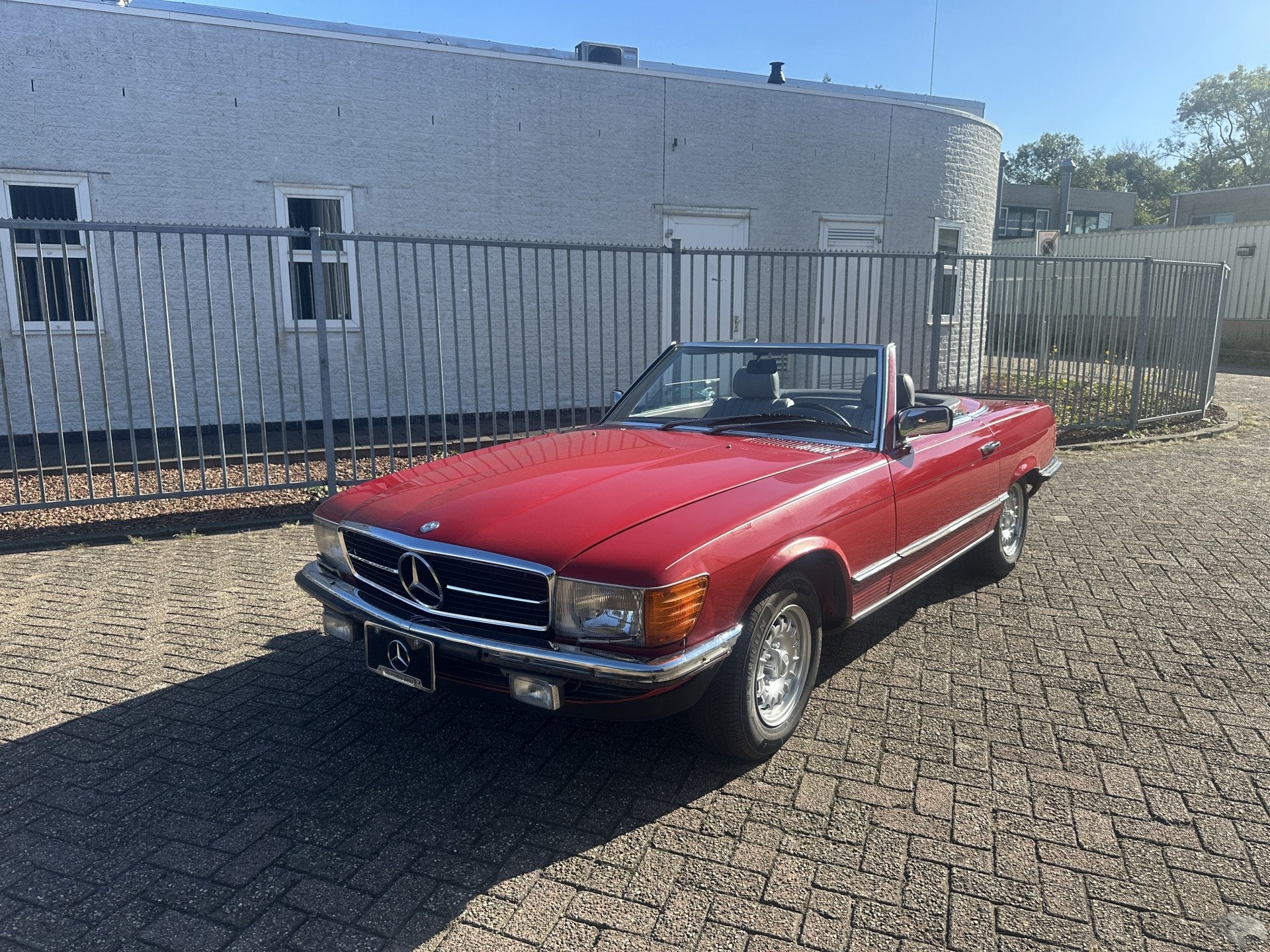 Mercedes-Benz SL-Klasse 500 SL (bj 1983, automaat), Automaat, Achterwielaandrijving, 4973 cc, Cabriolet