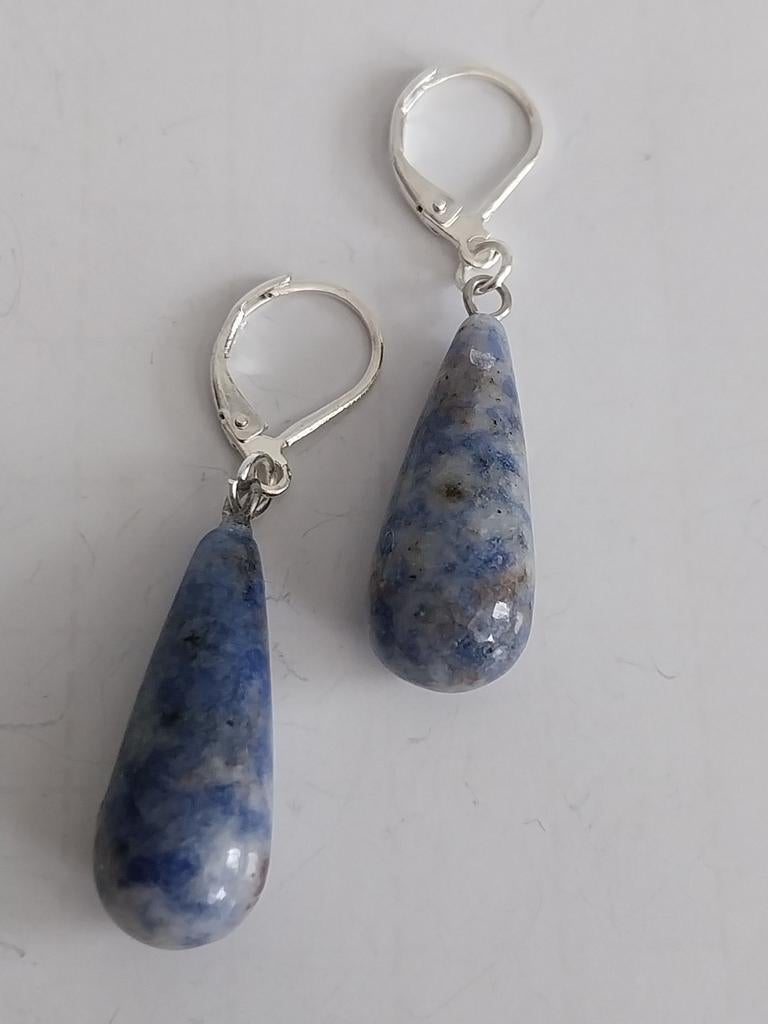 Sodaliet pegel oorbellen met verzilverde oorhaakjes #3787, Sieraden, Tassen en Uiterlijk, Oorbellen, Overige materialen, Hangers
