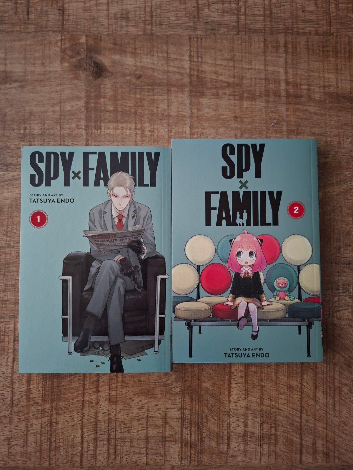 Spy x Family Vol. 1 en 2, Meerdere comics, Ophalen of Verzenden, Zo goed als nieuw, Japan (Manga)