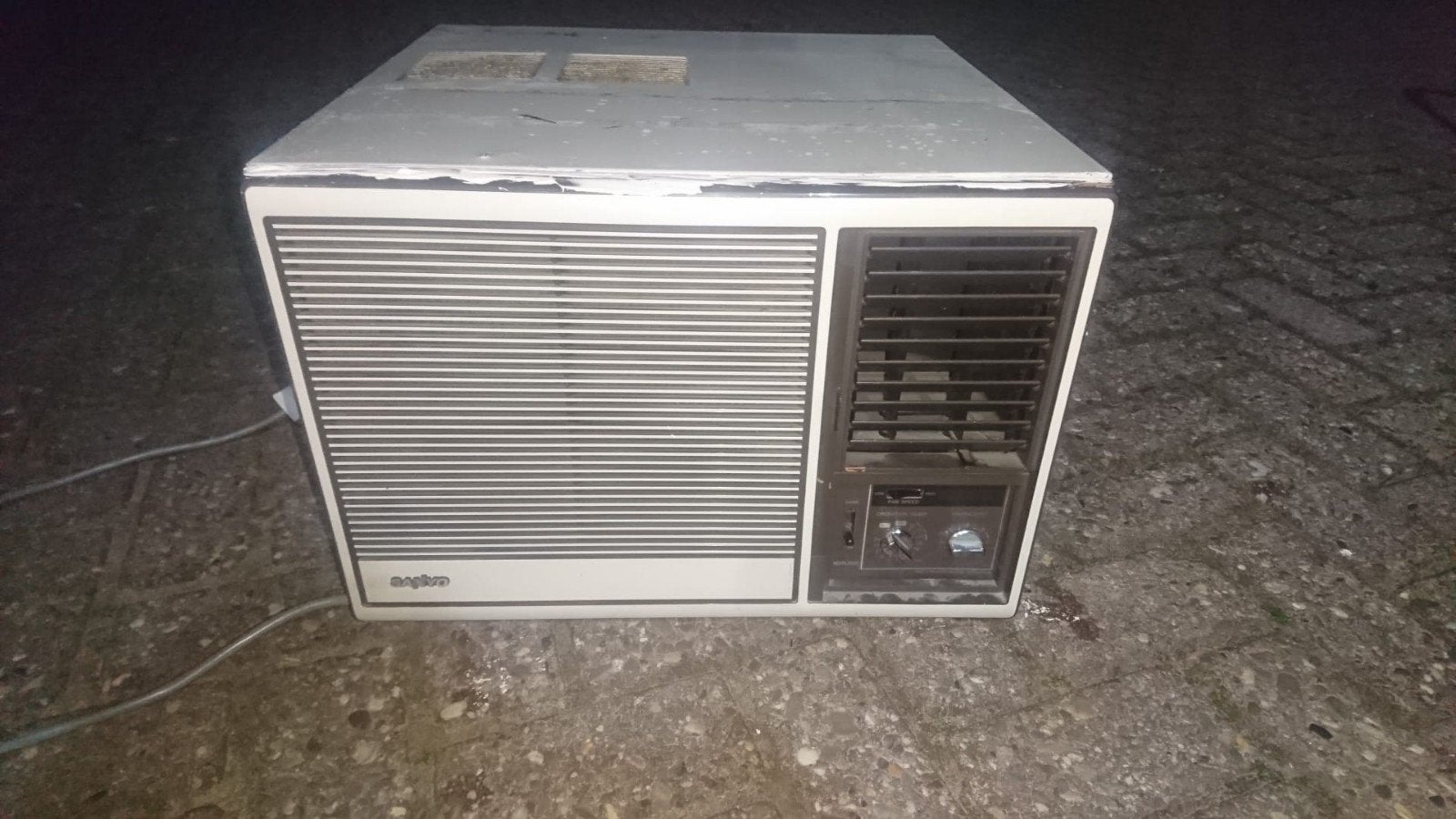 Sanyo raamairco 3,5kw door iedereen te plaatsen, Ophalen, 3 snelheden of meer, Koelen en Ontvochtigen, Wandairco