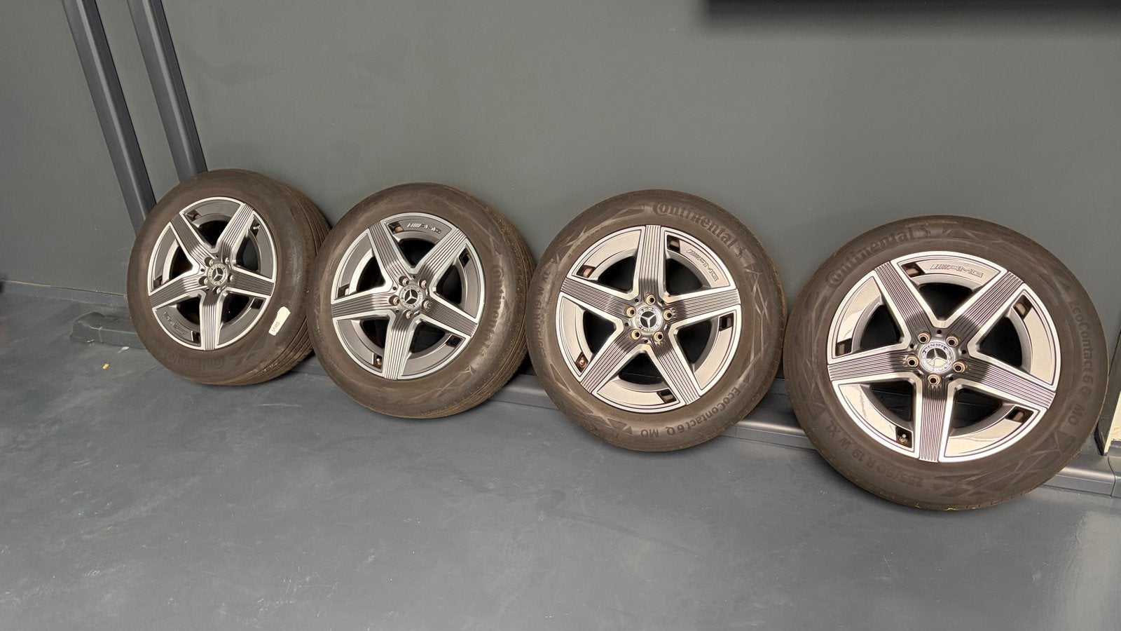 Originele Mercedes-AMG velgen met Continental zomerbanden, Auto-onderdelen, 19 inch, 255 mm, Banden en Velgen, Nieuw