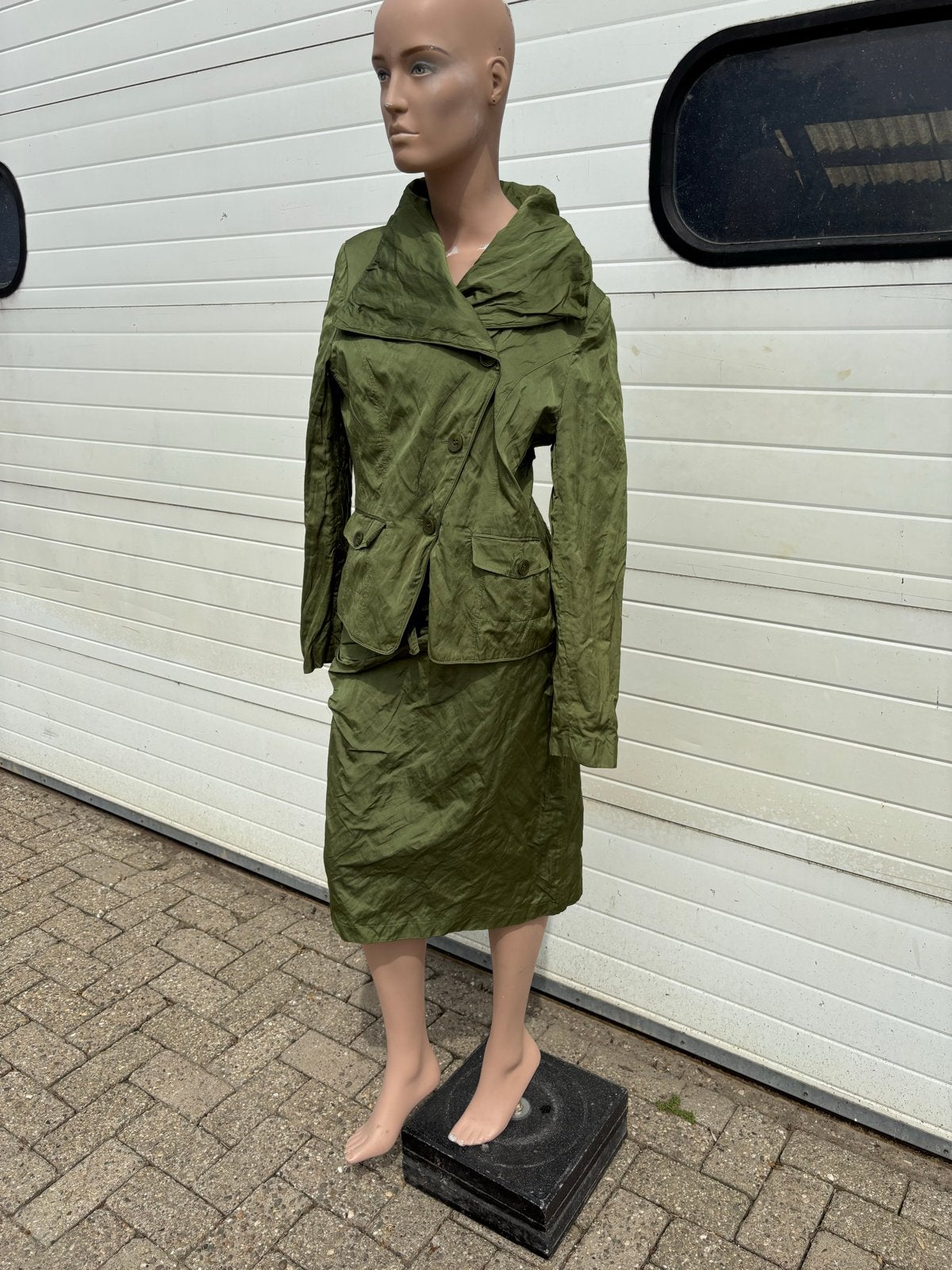 Josephine & Co Groen Kostuum Maat 40, Maat 38/40 (M), Kostuum of Pak, Ophalen of Verzenden, Zo goed als nieuw