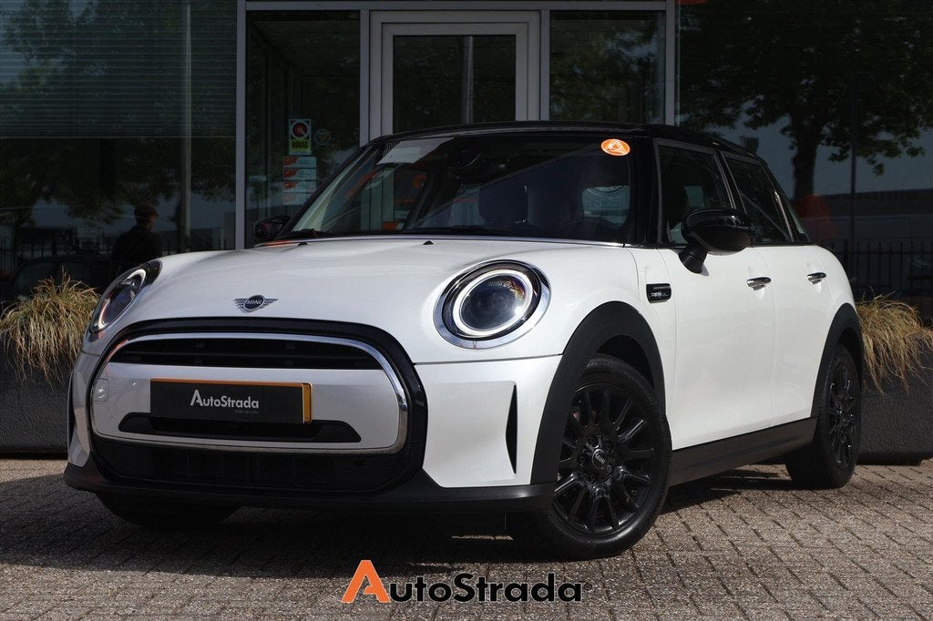 Mini Mini 5-Deurs (f55) 1.5 Camden Edition 136pk AUT I Clima, Gebruikt, Met garantie (alle), Wit, Origineel Nederlands