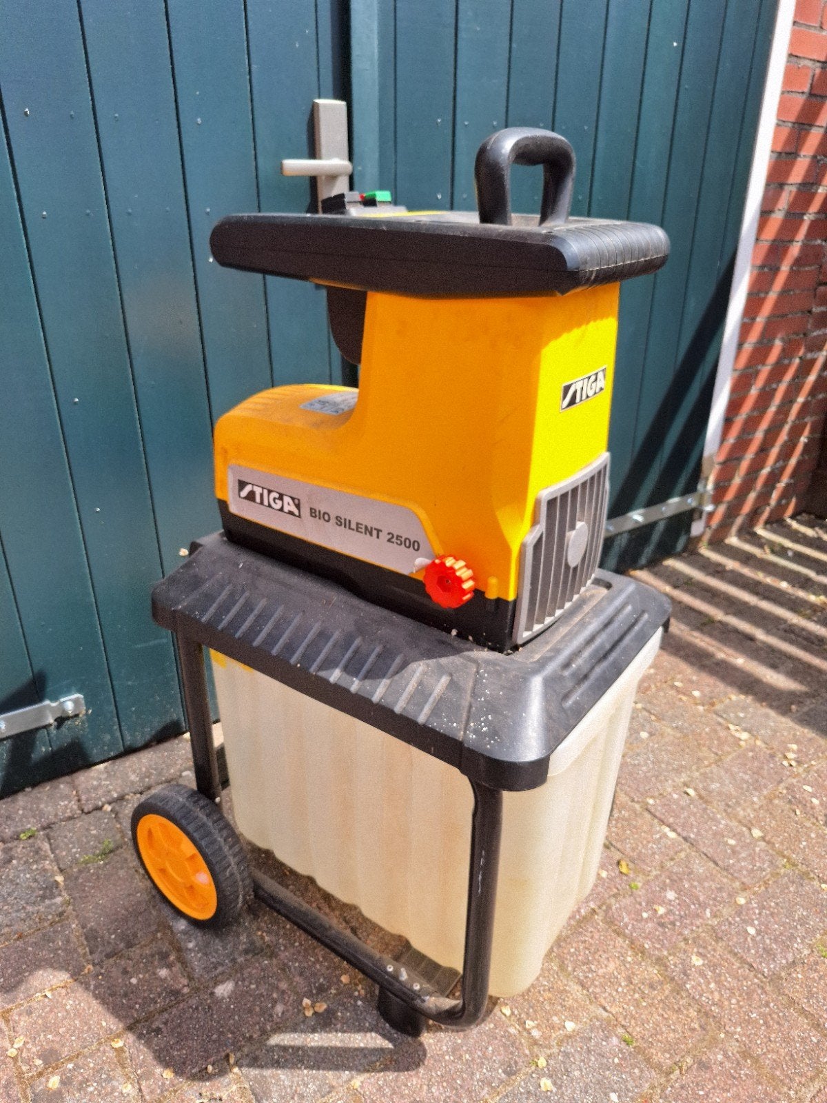 Stiga electrische hakselaar Bio Silent 2500 watt, Tuin en Terras, Ophalen, Gebruikt, Stiga, Met opvangbak
