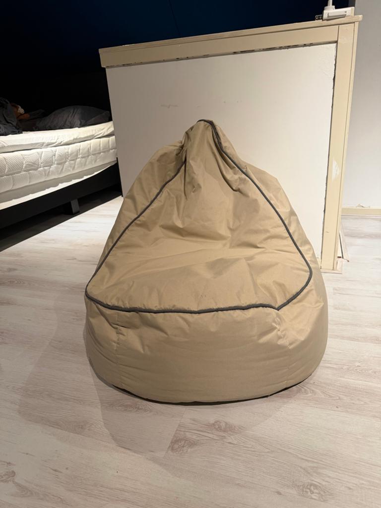 Comfortabele zitzak - Beige, Huis en Inrichting, Ophalen, Gebruikt, Beige, Zitzak