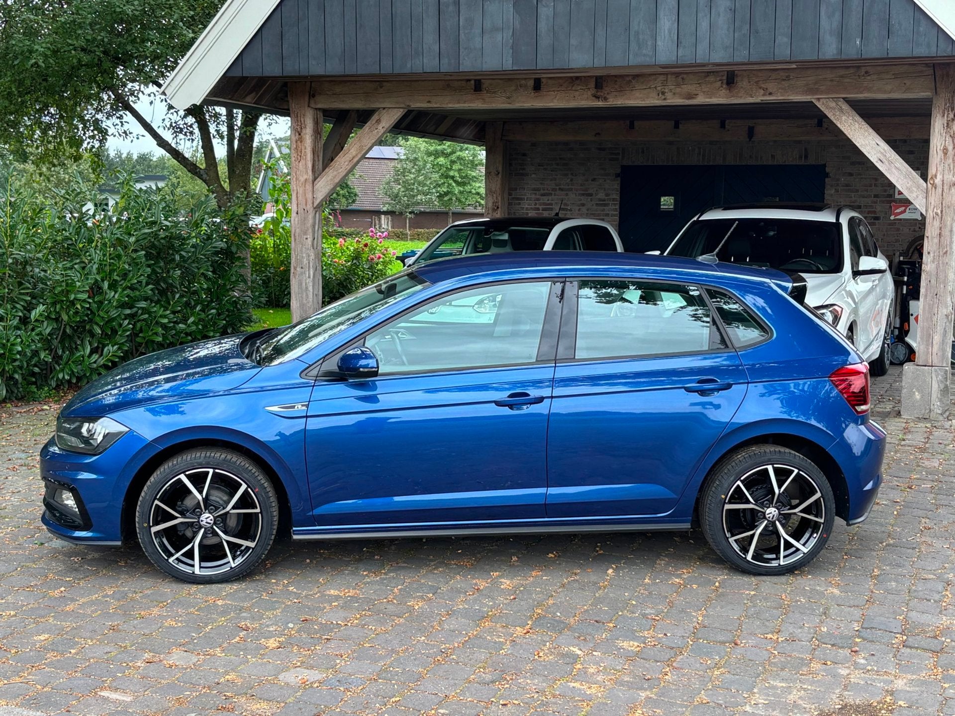 Volkswagen POLO 1.0 MPI R line, Euro 6, Blauw, Bedrijf, Handgeschakeld
