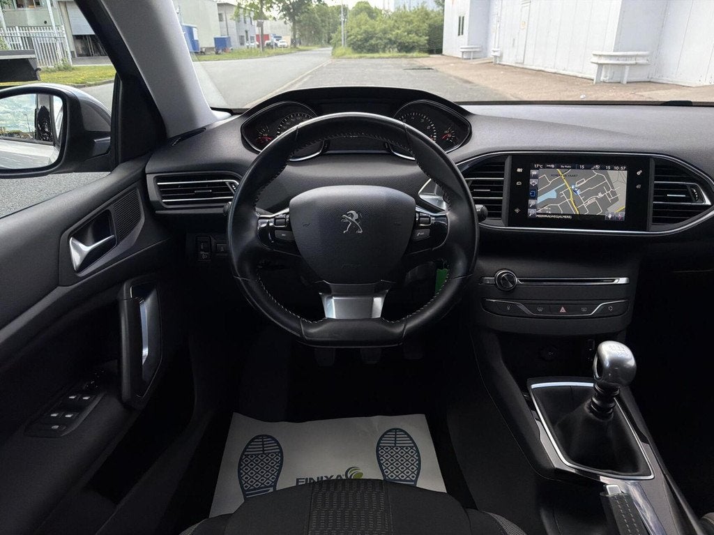 Peugeot 308 1.2 PureTech Style - 131PK/1EIGENAAR/NAVI/CLIMA, Auto's, Peugeot, Voorwielaandrijving, Gebruikt, Euro 6, Parkeersensor