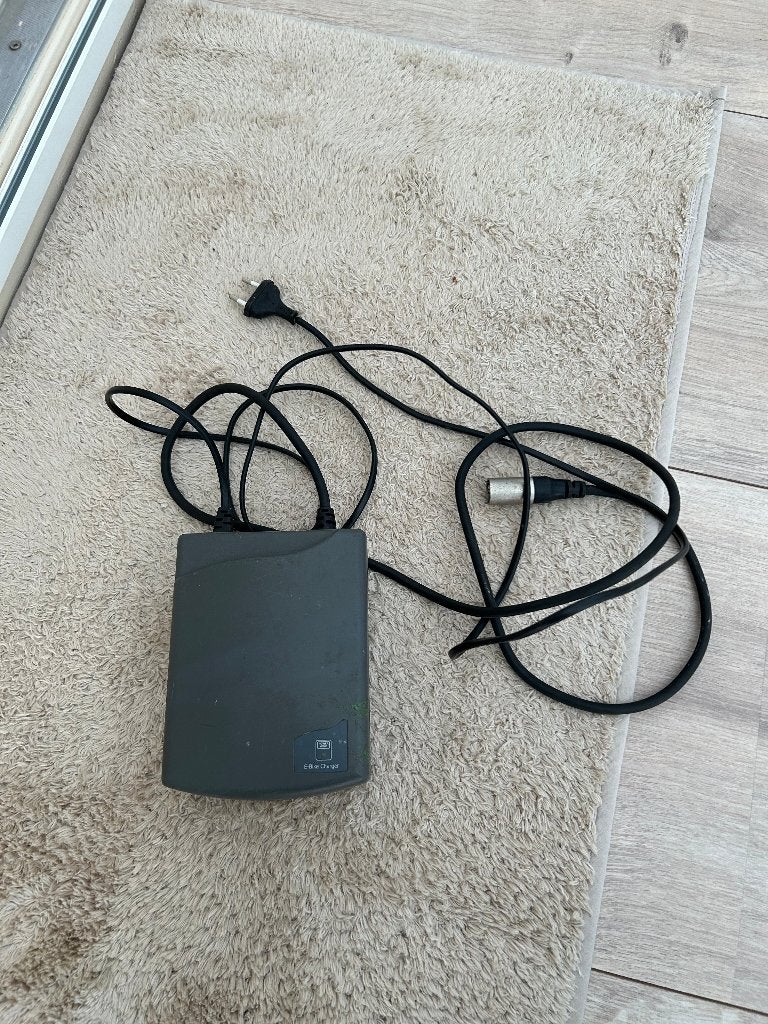 te koop:Sparta / Batavus / Koga E-bike Acculader 34V 3.4A, Ophalen of Verzenden, Gebruikt