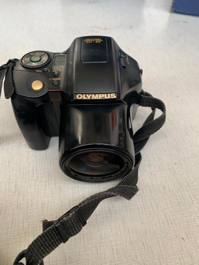 Olympus iS-100 analoge 35 mm bridgecamera uit jaren 90., Audio, Tv en Foto, Fotocamera's Analoog, Ophalen of Verzenden, Zo goed als nieuw
