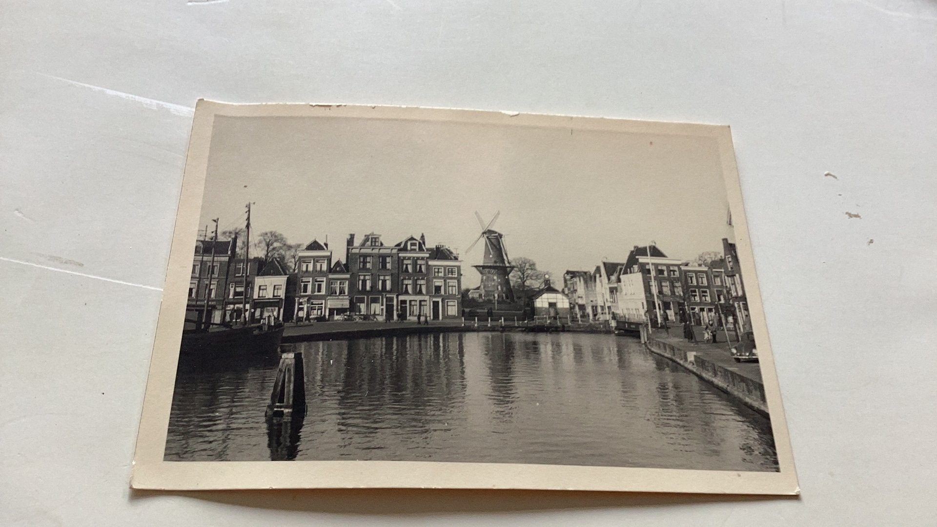 Leiden  echte foto van de molen en haven 7x10 cm, Ophalen of Verzenden, Voor 1940, Zo goed als nieuw, Overige onderwerpen