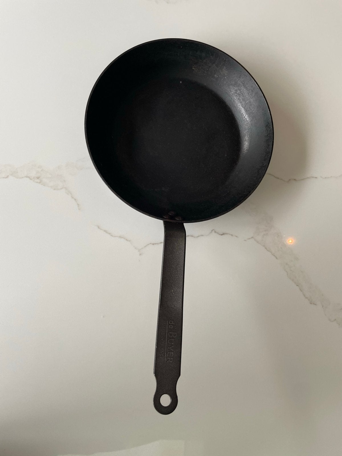 De Buyer plaatstaal koekepan 24cm, Huis en Inrichting, Ophalen, Koekenpan, Gebruikt, Gietijzer