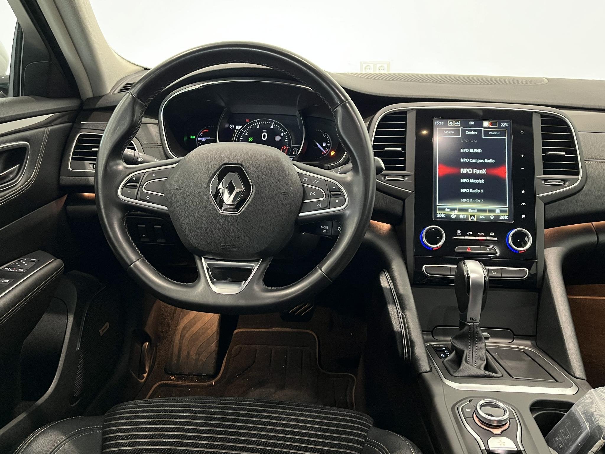 Renault Talisman Estate 1.8 TCe 225 EDC Intens | BOSE | Trek, 4 cilinders, Met garantie (alle), Leder en Stof, Wit