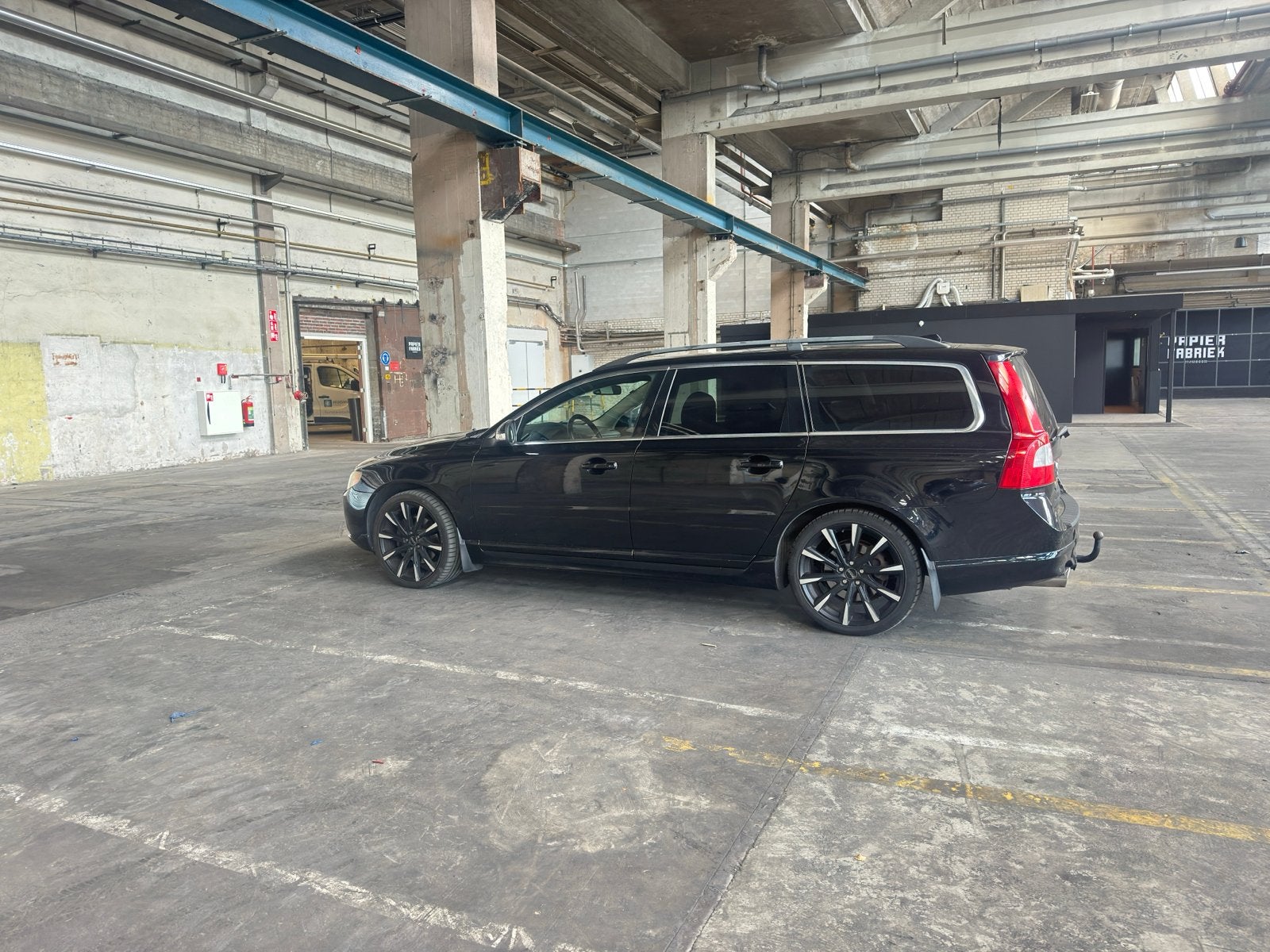Volvo V70 3.0 T6 AWD AUT 2007 Zwart, Automaat, 2953 cc, 1715 kg, 2000 kg