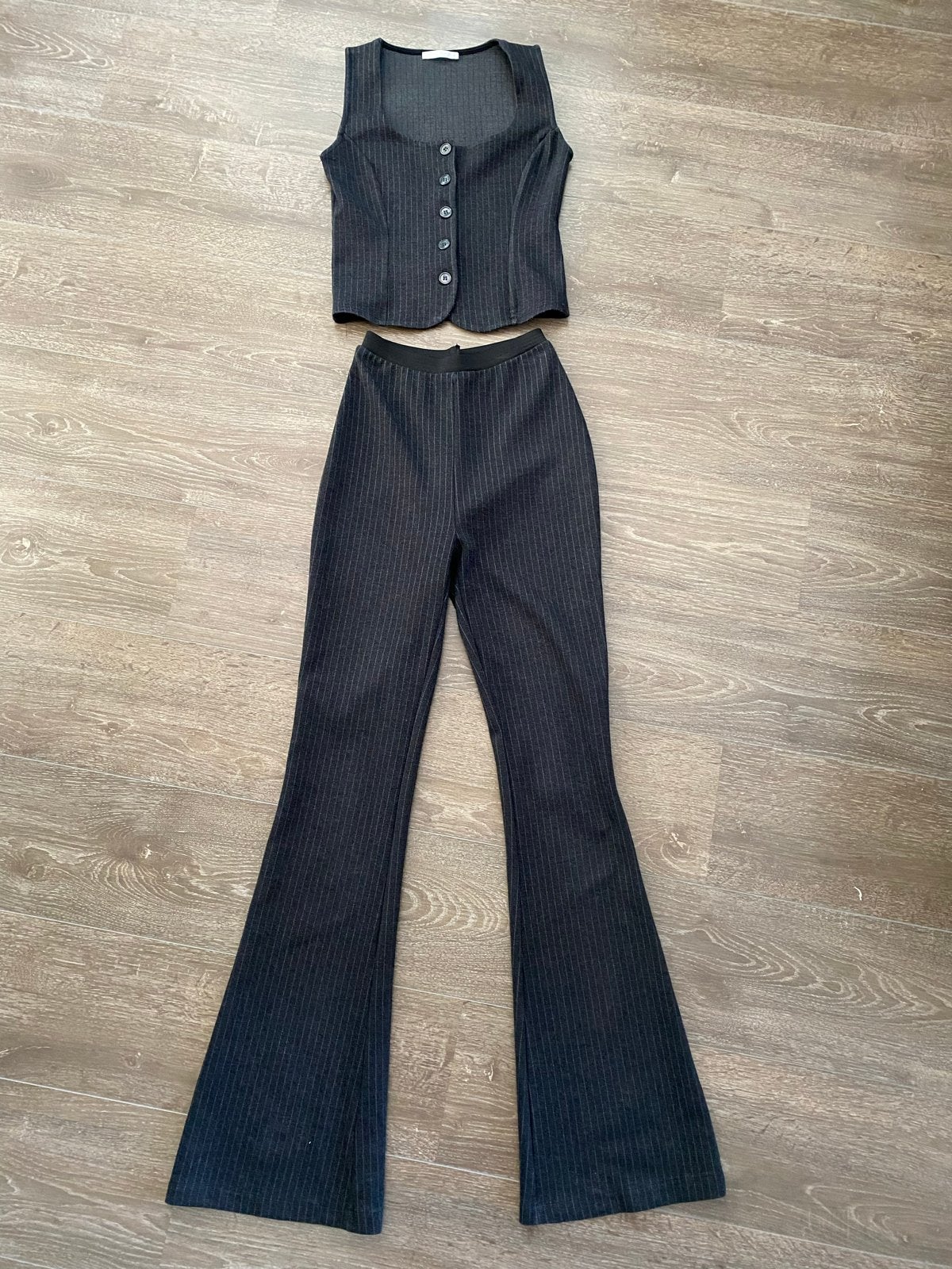 Zara gestreepte set - gilet en flared broek maat S, Kleding | Dames, Ophalen of Verzenden, Zo goed als nieuw, Maat 36 (S), Grijs