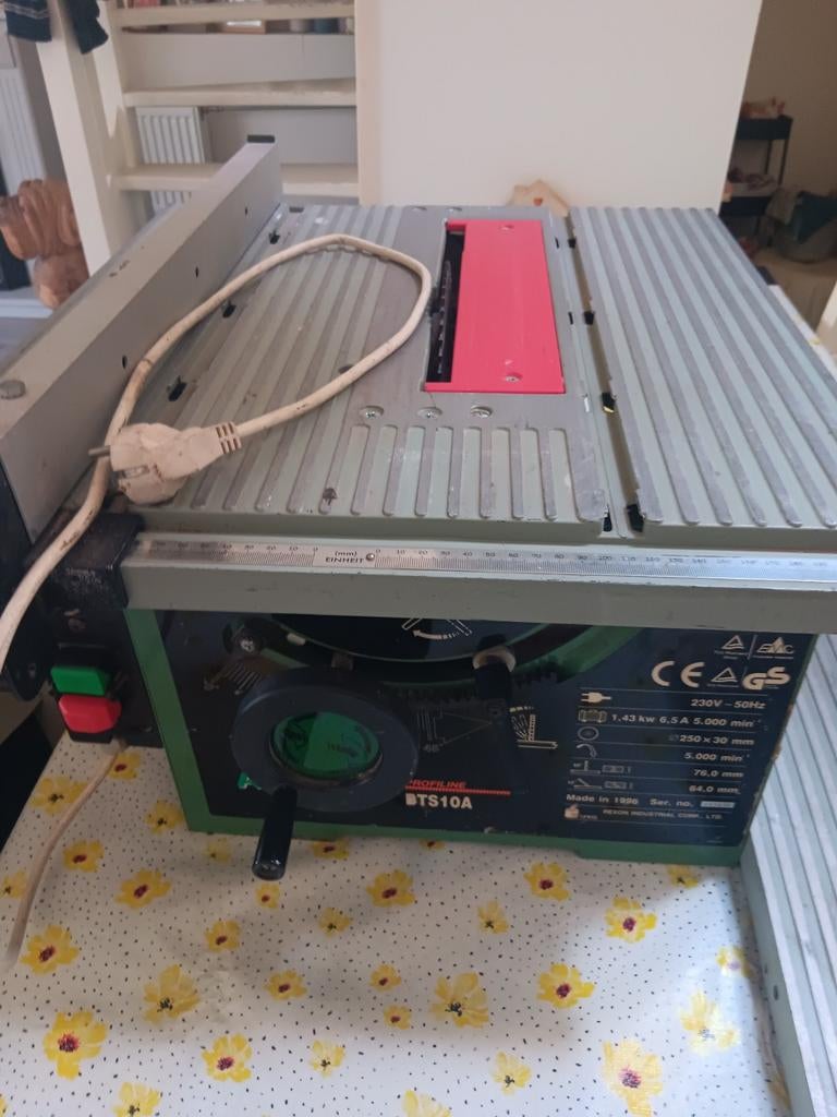 Tafelzaag machine, Doe-het-zelf en Verbouw, Gereedschap | Zaagmachines, Ophalen, 1200 watt of meer, Cirkelzaag, 70 mm of meer