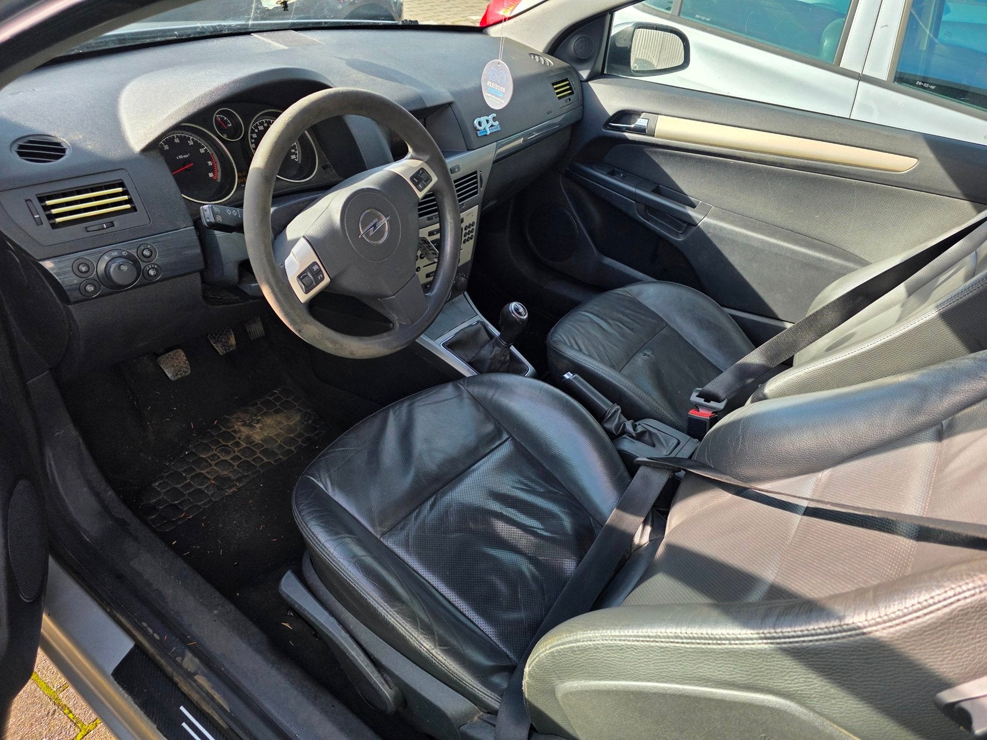 Opel Astra GTC 1.6 Temptation, Voorwielaandrijving, 15 km/l, Gebruikt, 4 cilinders