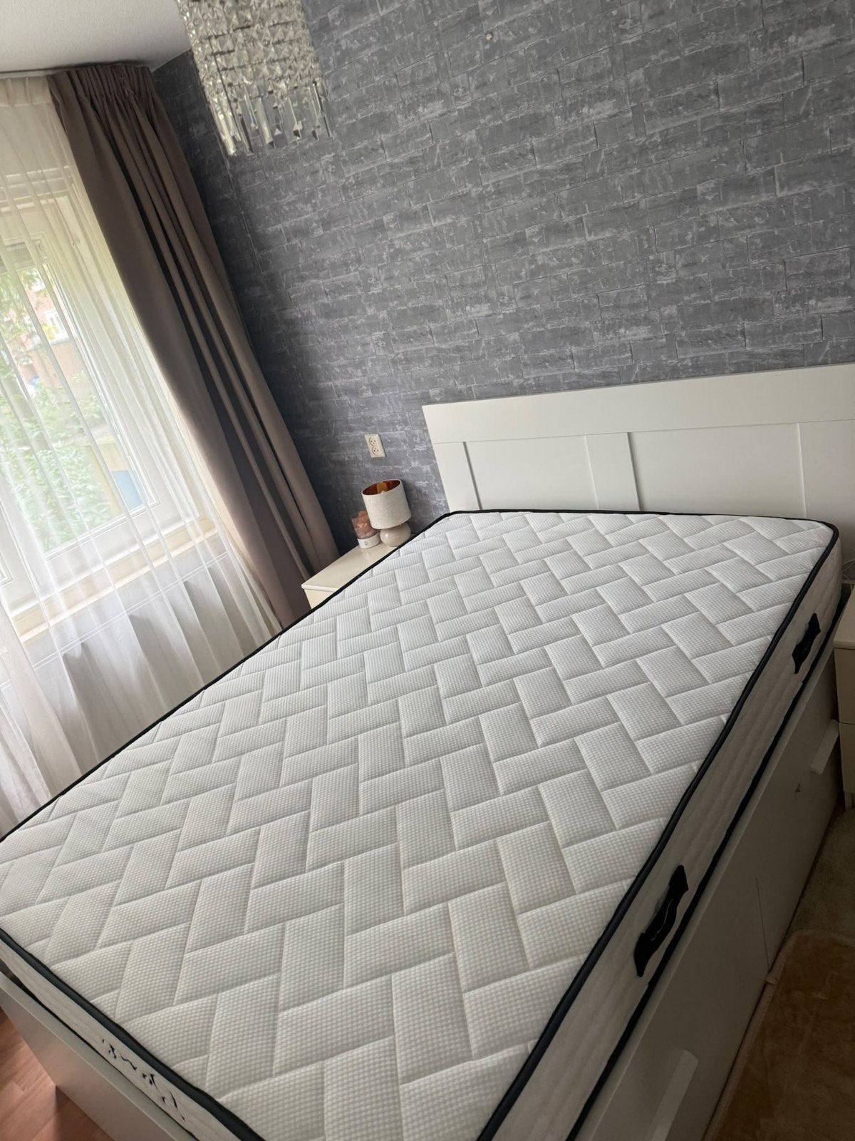 Tweepersoonsbed met matras en opbergruimte, Huis en Inrichting, Ophalen, Wit, Tweepersoons, 140 cm