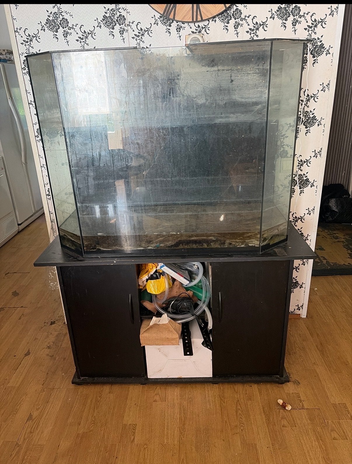 Aquarium + onderkast, Ophalen, Leeg aquarium