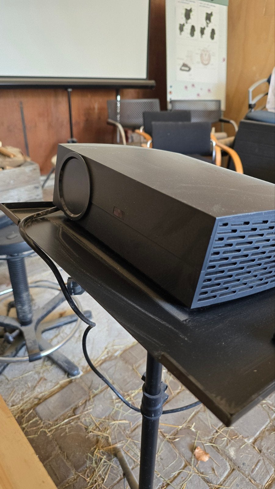 F30UP LED Projector - Full HD Beamer met Android, Gebruikt, LED, PROJECTOR, Ophalen of Verzenden