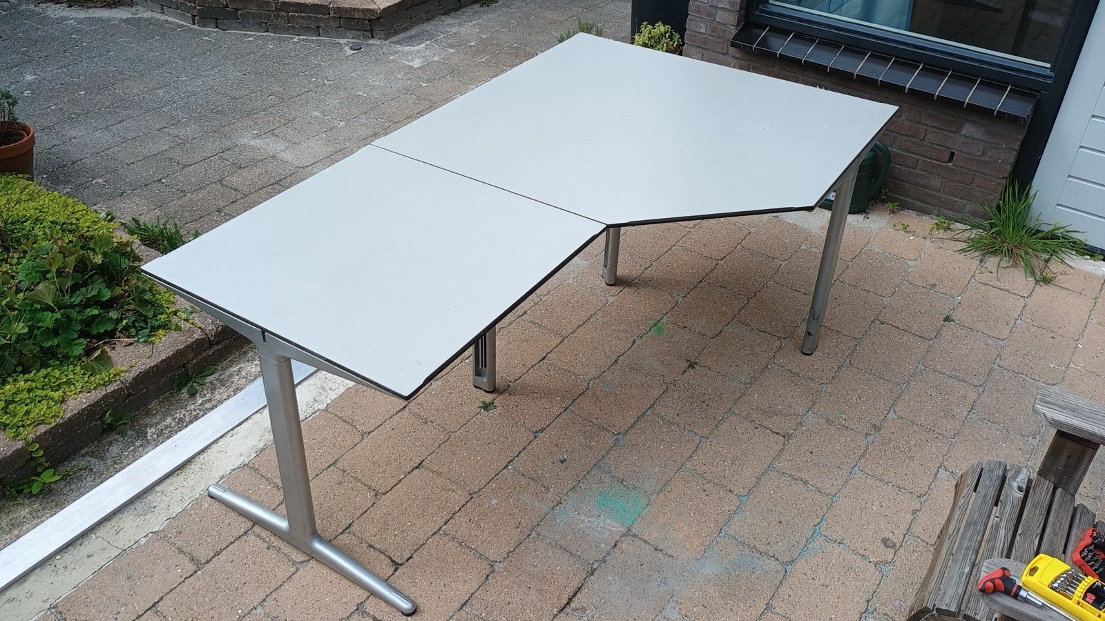 Ruim en stevig hoekbureau / computertafel, Ophalen, Demontabel, Gebruikt, Grijs