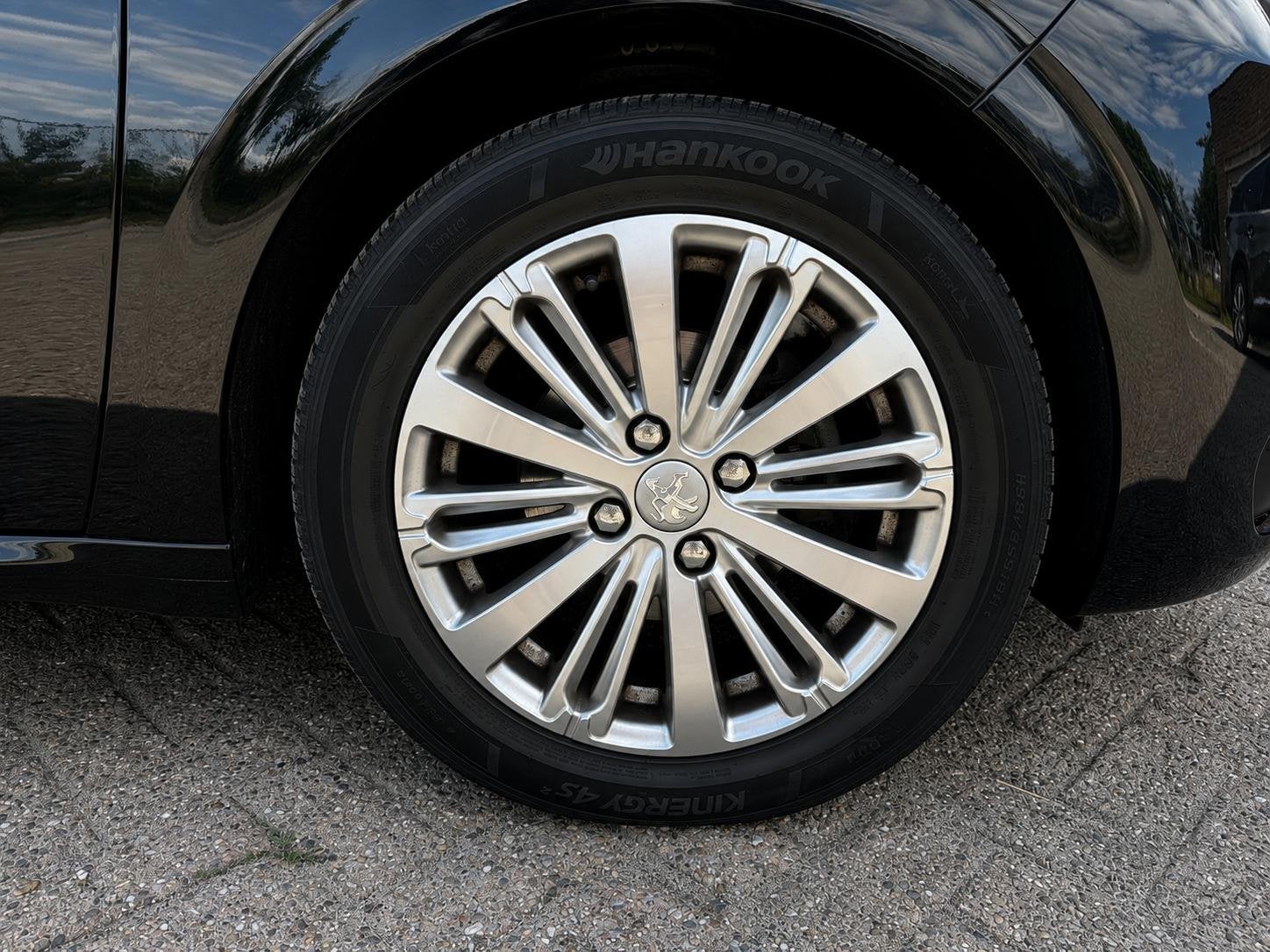 Peugeot 208 1.2 PureTech Allure | Distributie v.v. | NAV | C, Stof, Gebruikt, Euro 6, 1199 cc