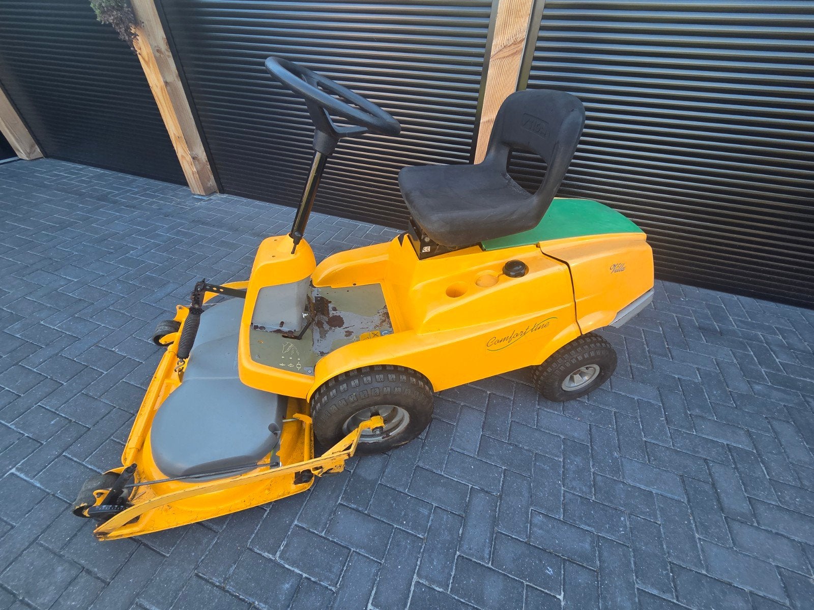Stiga Villa Comfort Line zitmaaier - Goed onderhouden, Tuin en Terras, Grasmaaiers, Cirkelmaaier, Gebruikt, Ophalen of Verzenden