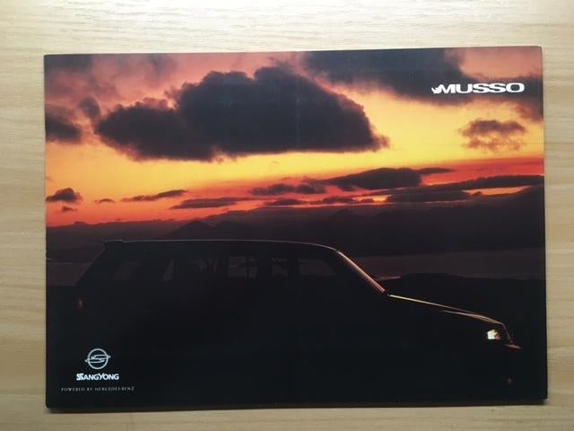 Autobrochure/Autofolder:   SsangYong  Musso      1999     NL, Ophalen of Verzenden, Nieuw, Overige merken