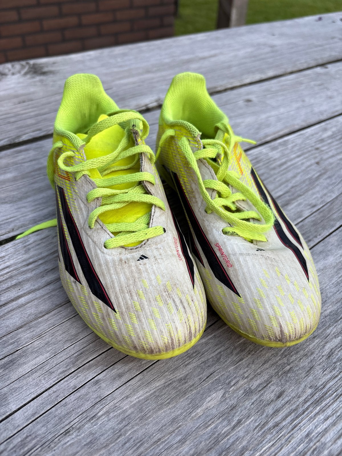Adidas F50 voetbalschoenen - Maat 36 2/3, Ophalen of Verzenden, Gebruikt, Schoenen