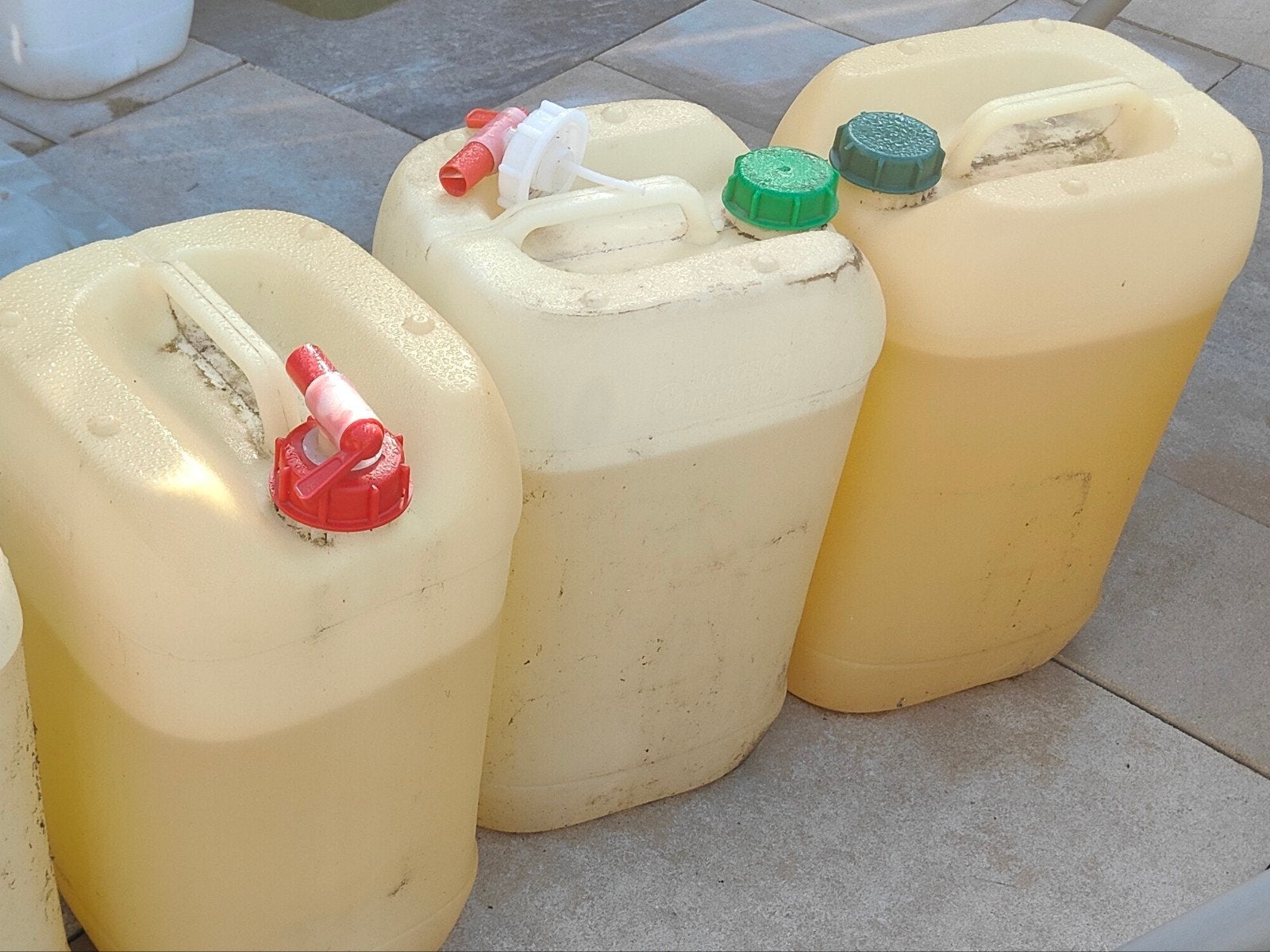 Petroleum in 3 jerrycans voor bv Zibro kachel, Ophalen, Nieuw