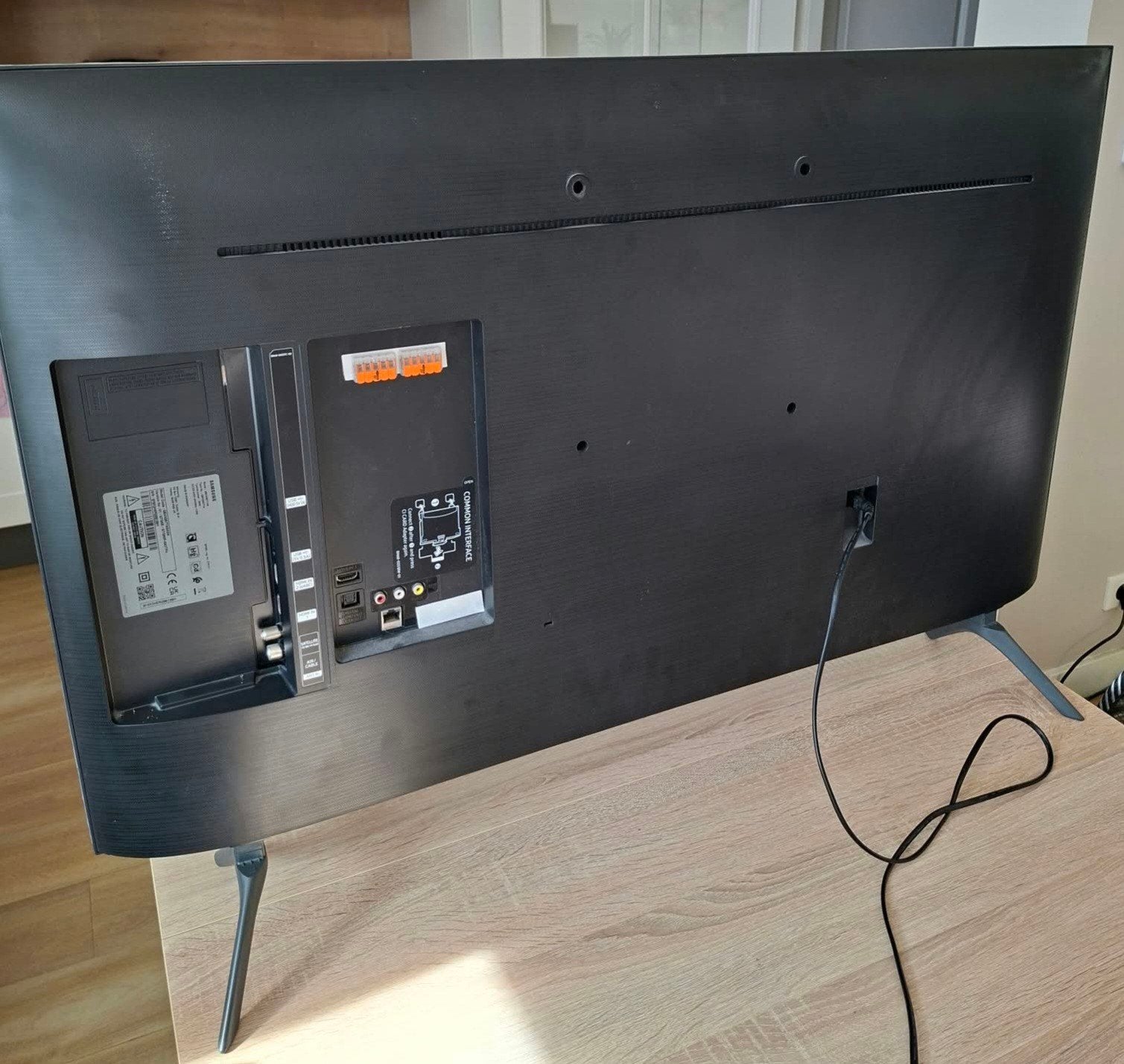 Foto 3 van Samsung 43 inch 4K QLED Smart TV QE43Q67TASXXN