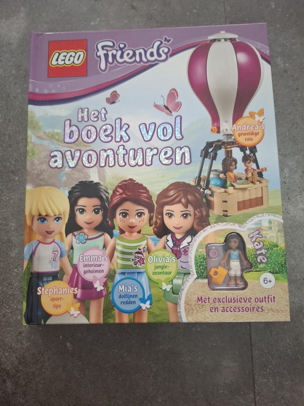 Lego Friends: Het boek vol avonturen + Kate figuur, Ophalen of Verzenden, Zo goed als nieuw