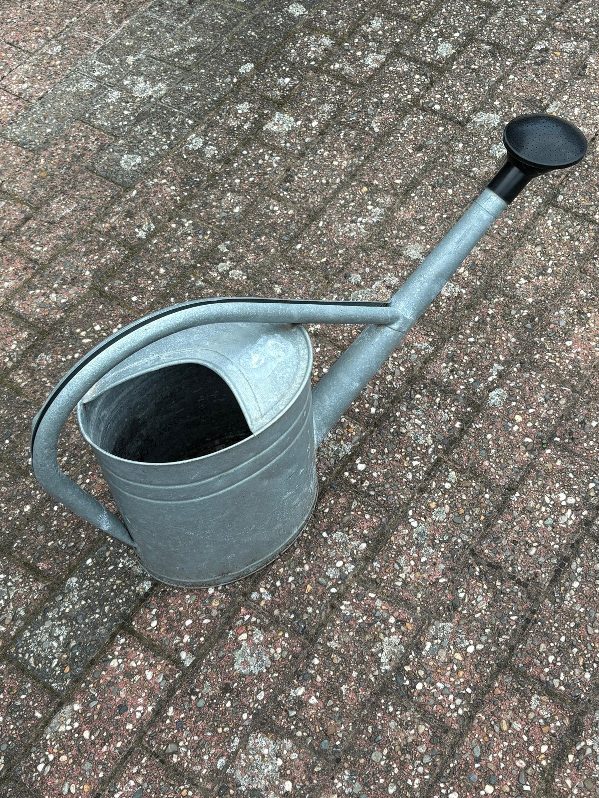 Zinken gieter met broes, 12.5 liter, Tuin en Terras, Ophalen, Gebruikt, Metaal