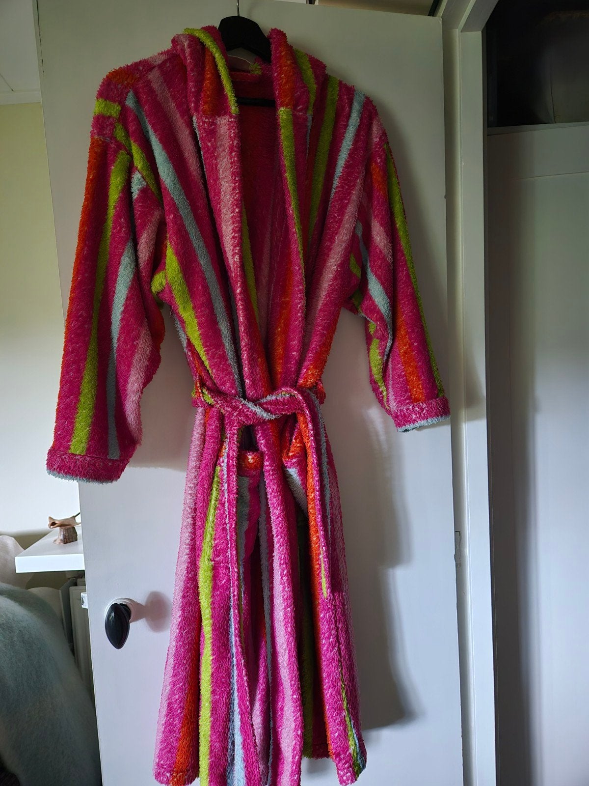 Kleurrijke gestreepte badjas van Chi-Chi maat M, Kleding | Dames, Overige Dameskleding, Chi-Chi, Ophalen of Verzenden, Gedragen